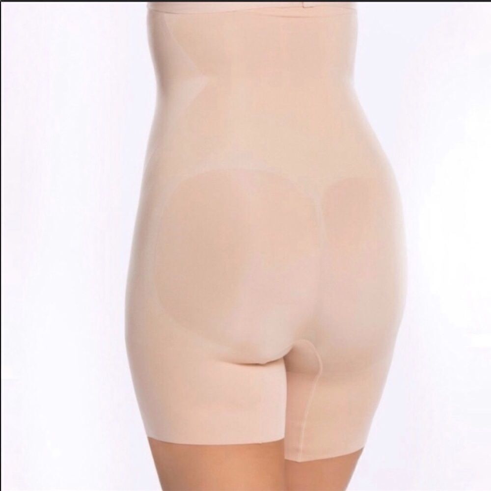 - 🆕SPANX OnCore High Waist Mid Thigh Shaper! NEW - Picture 2 of 5